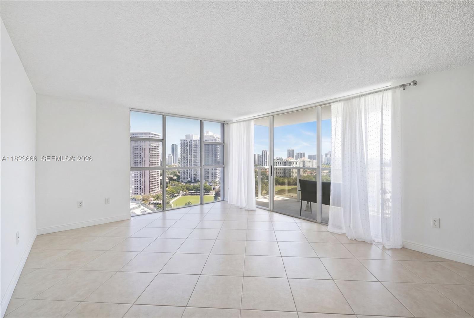 3731 N Country Club Dr #2023, Aventura FL 33180