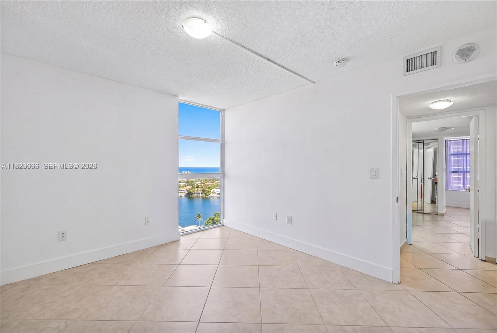 3731 N Country Club Dr #2023, Aventura FL 33180