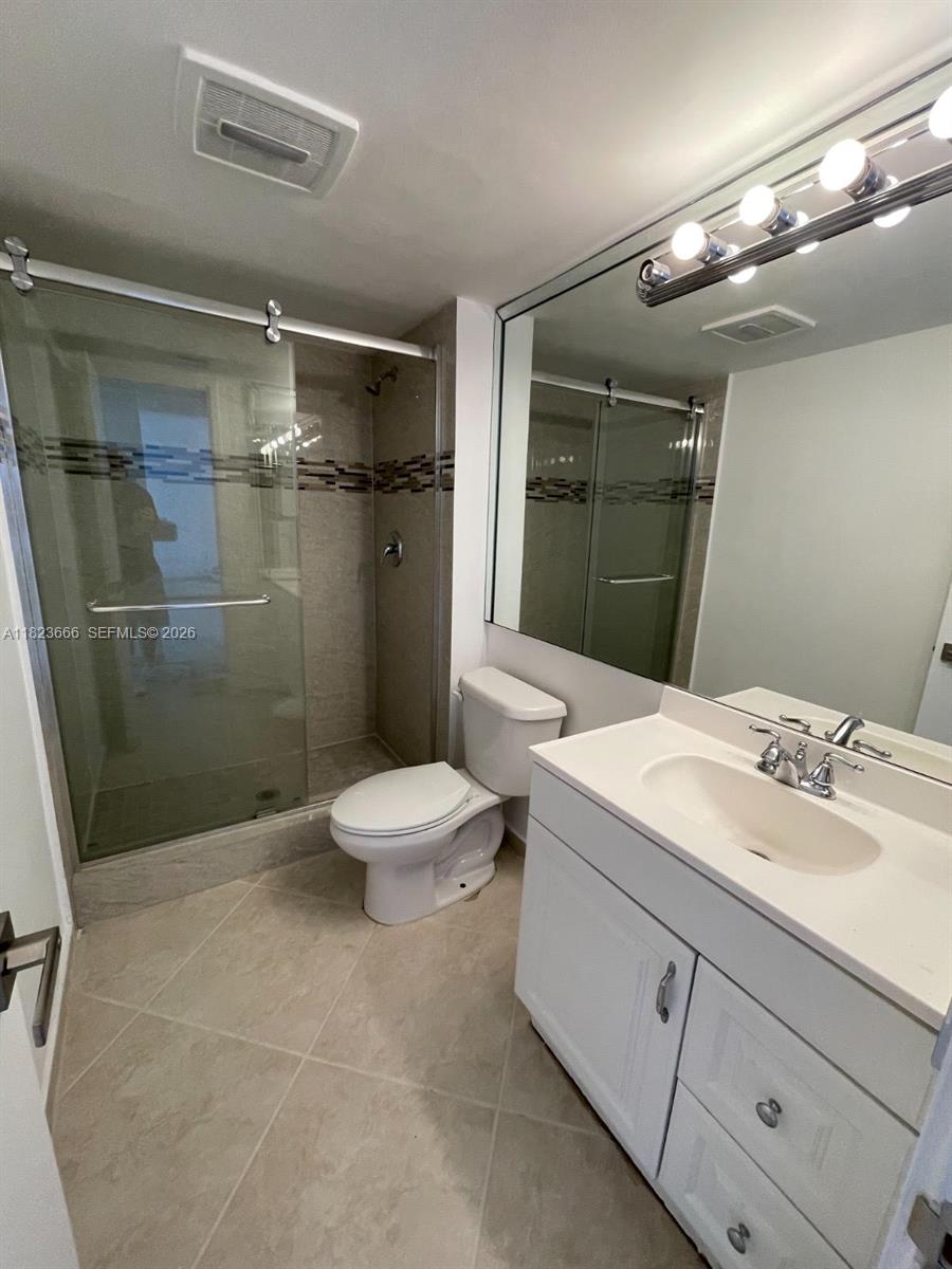 3731 N Country Club Dr #2023, Aventura FL 33180