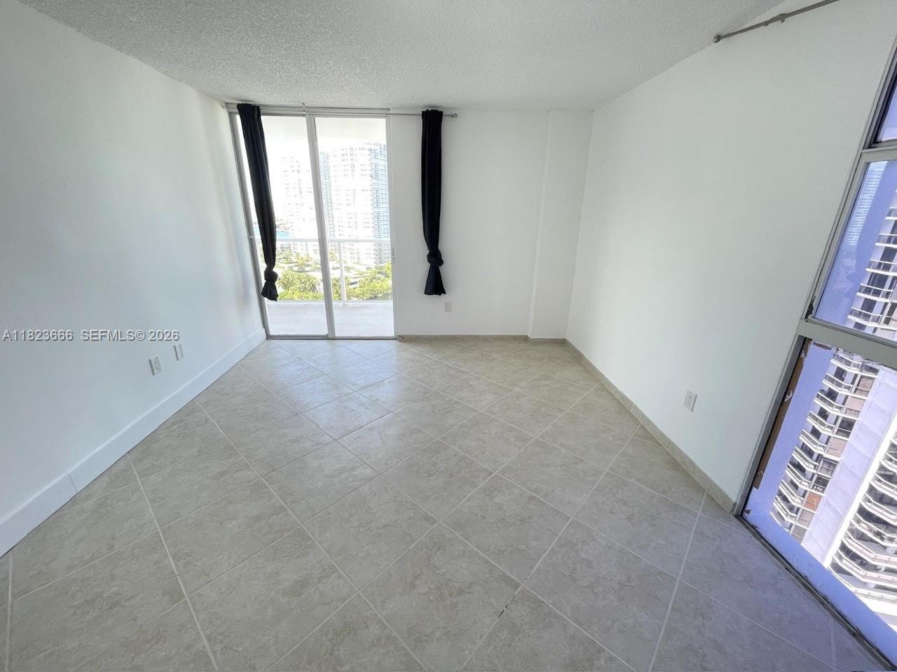 3731 N Country Club Dr #2023, Aventura FL 33180