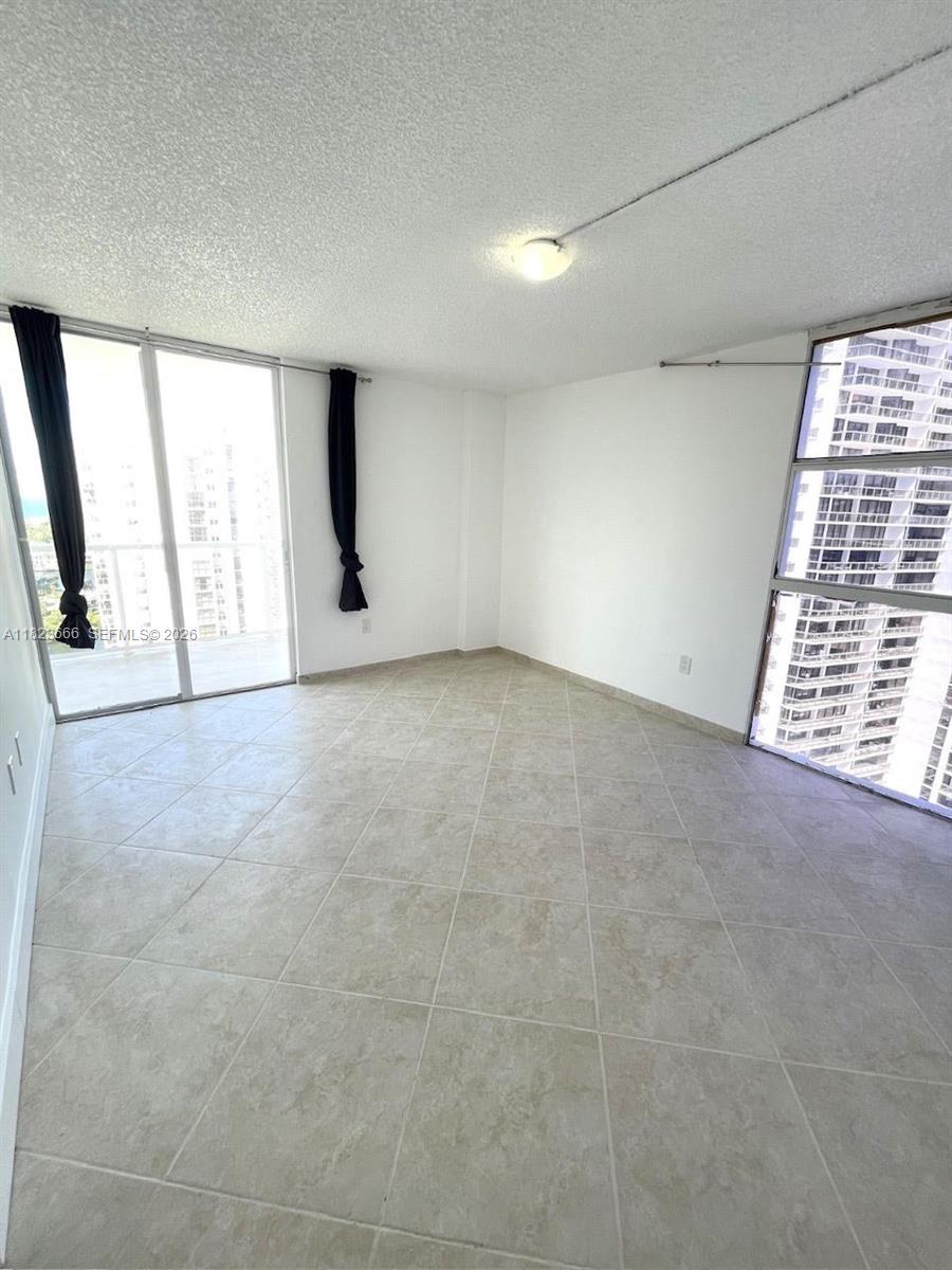 3731 N Country Club Dr #2023, Aventura FL 33180