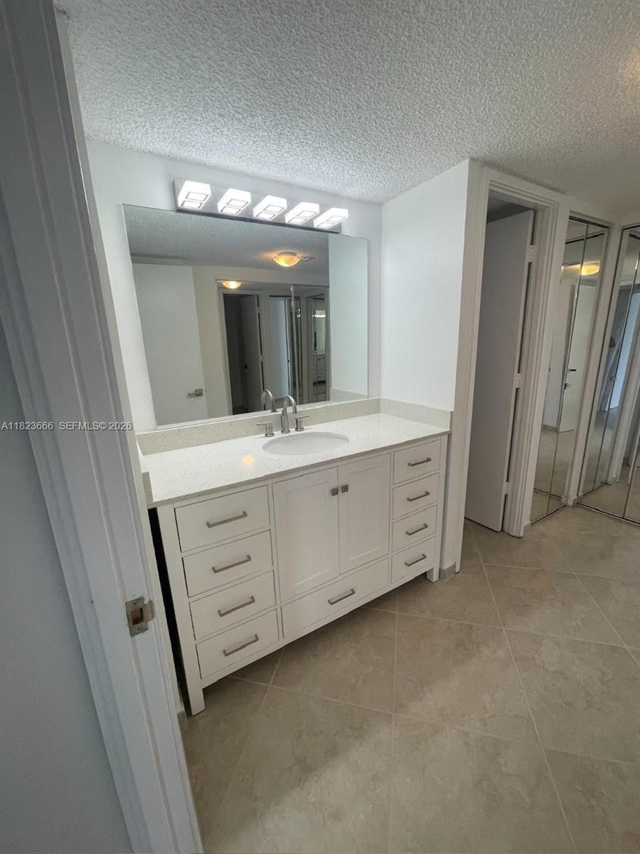3731 N Country Club Dr #2023, Aventura FL 33180