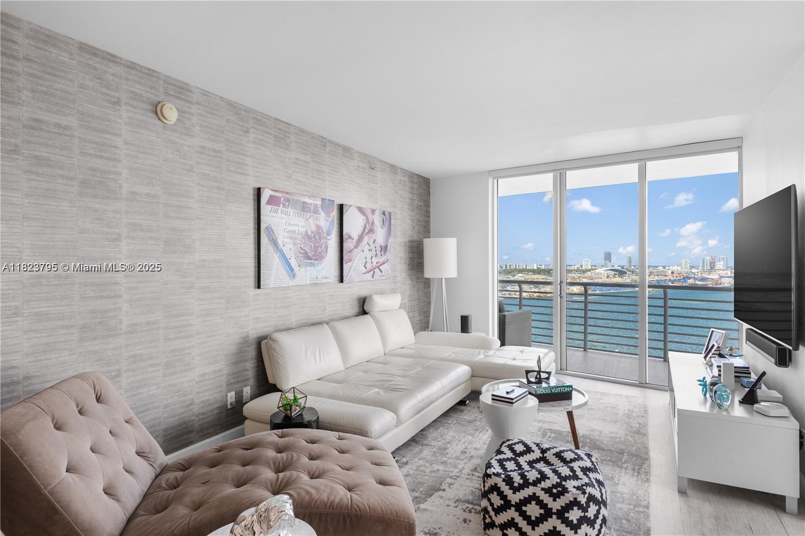 335 S Biscayne #2309, Miami FL 33131