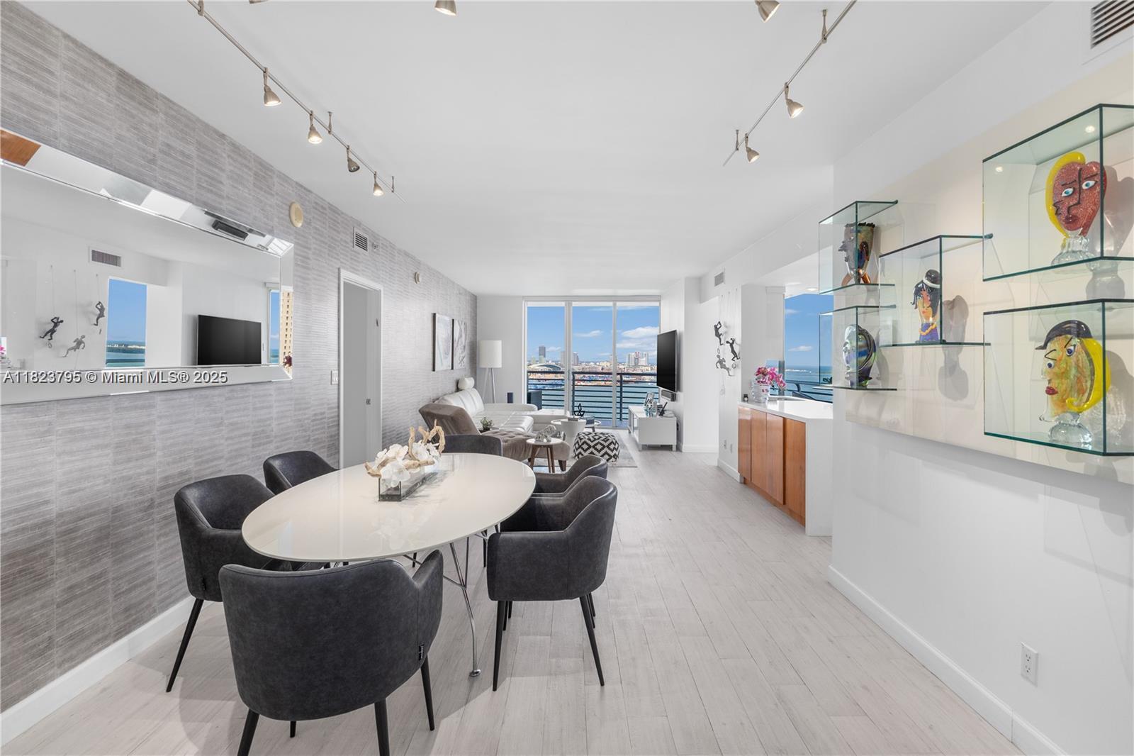 335 S Biscayne #2309, Miami FL 33131