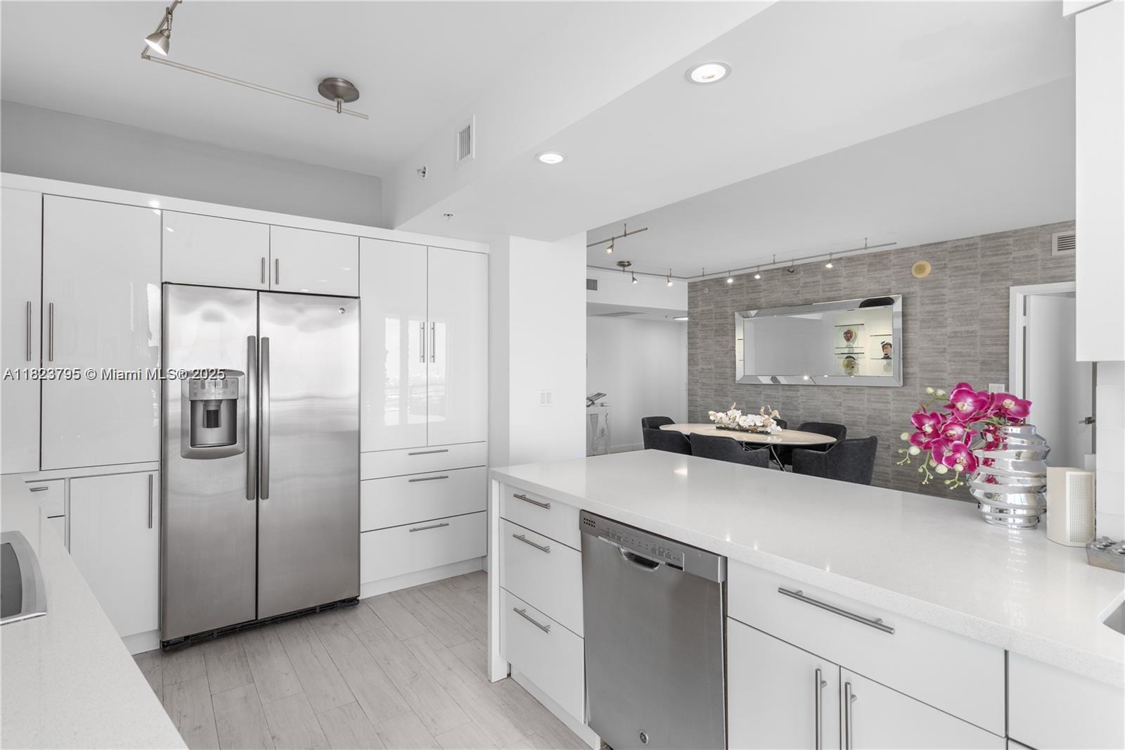 335 S Biscayne #2309, Miami FL 33131
