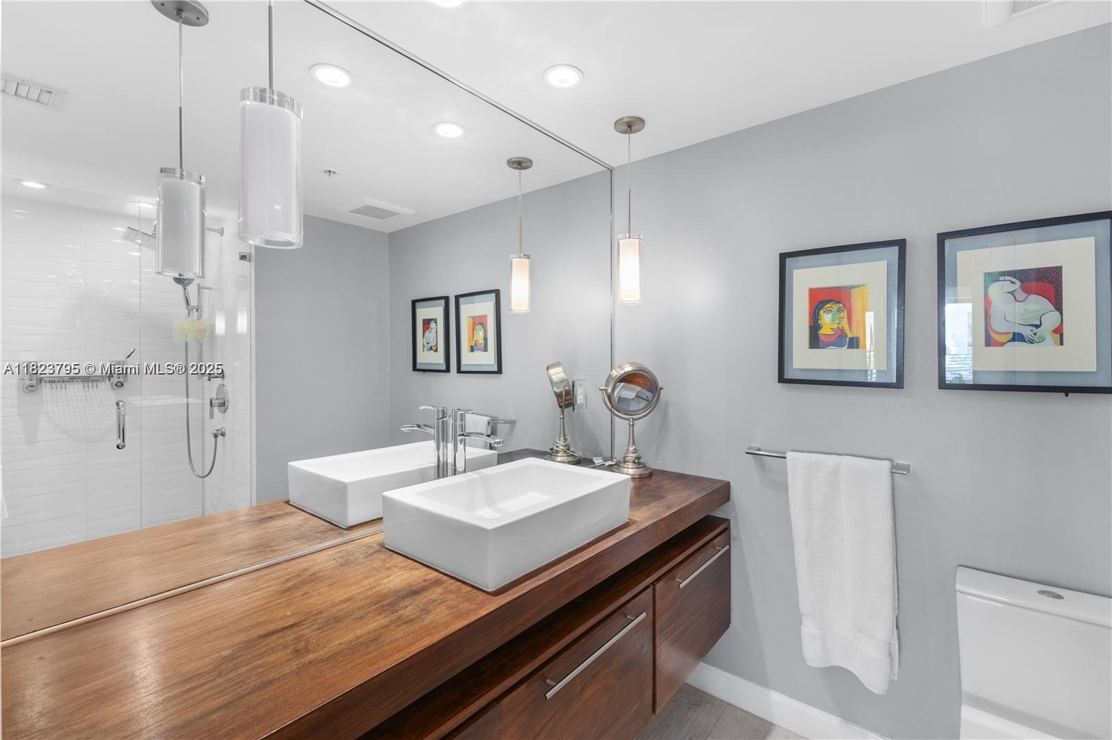 335 S Biscayne #2309, Miami FL 33131