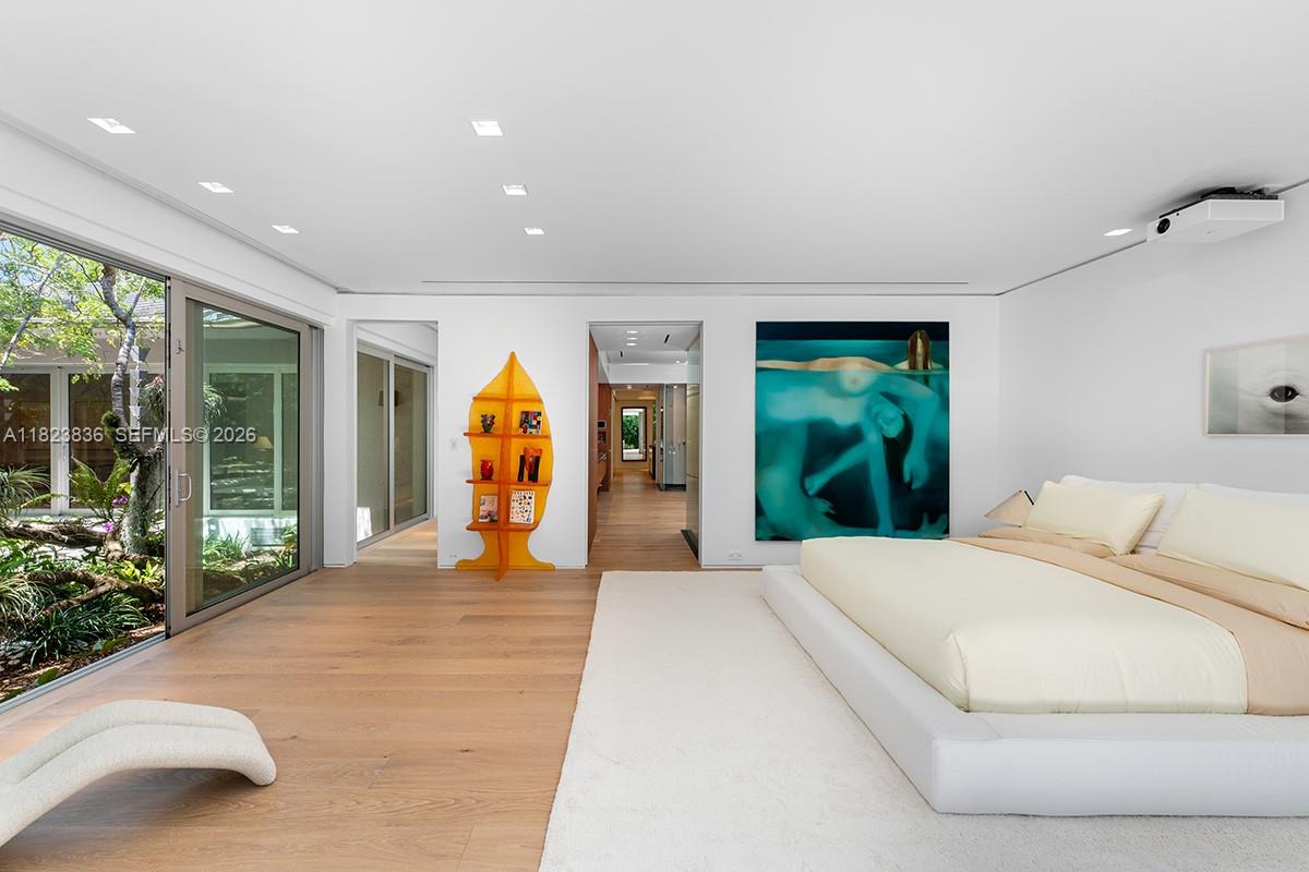 11 La Gorce Cir, Miami Beach FL 33141