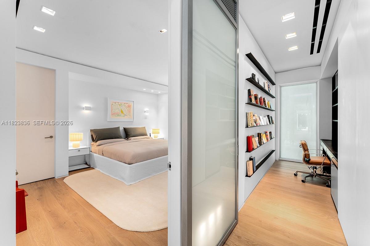 11 La Gorce Cir, Miami Beach FL 33141