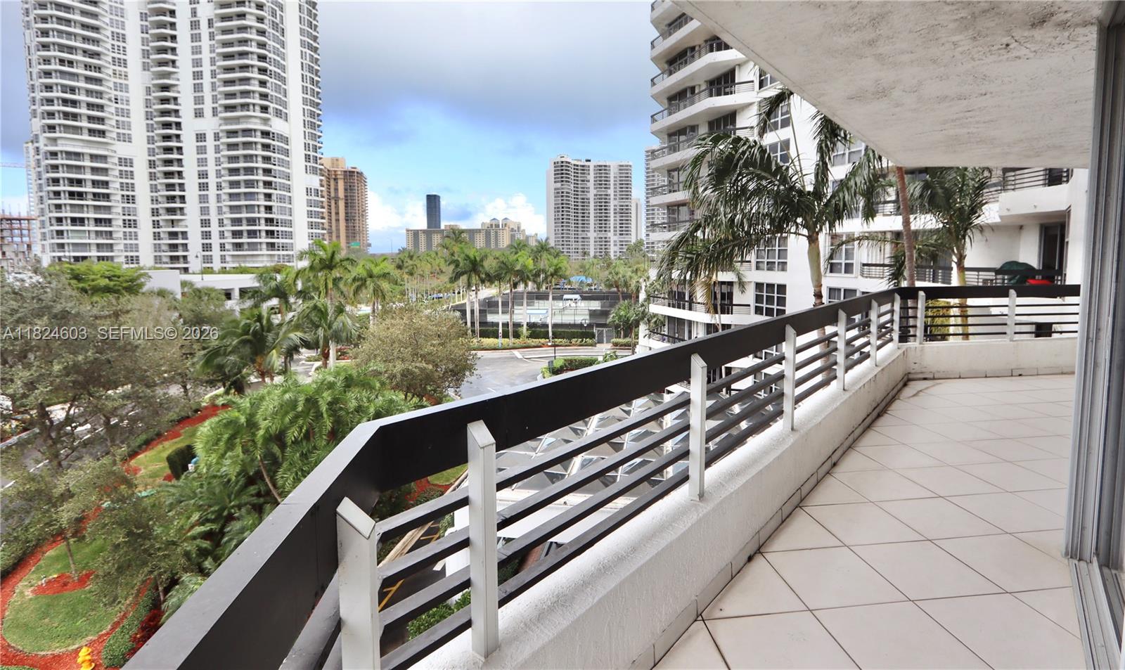3530 Mystic Pointe Dr #506, Aventura FL 33180