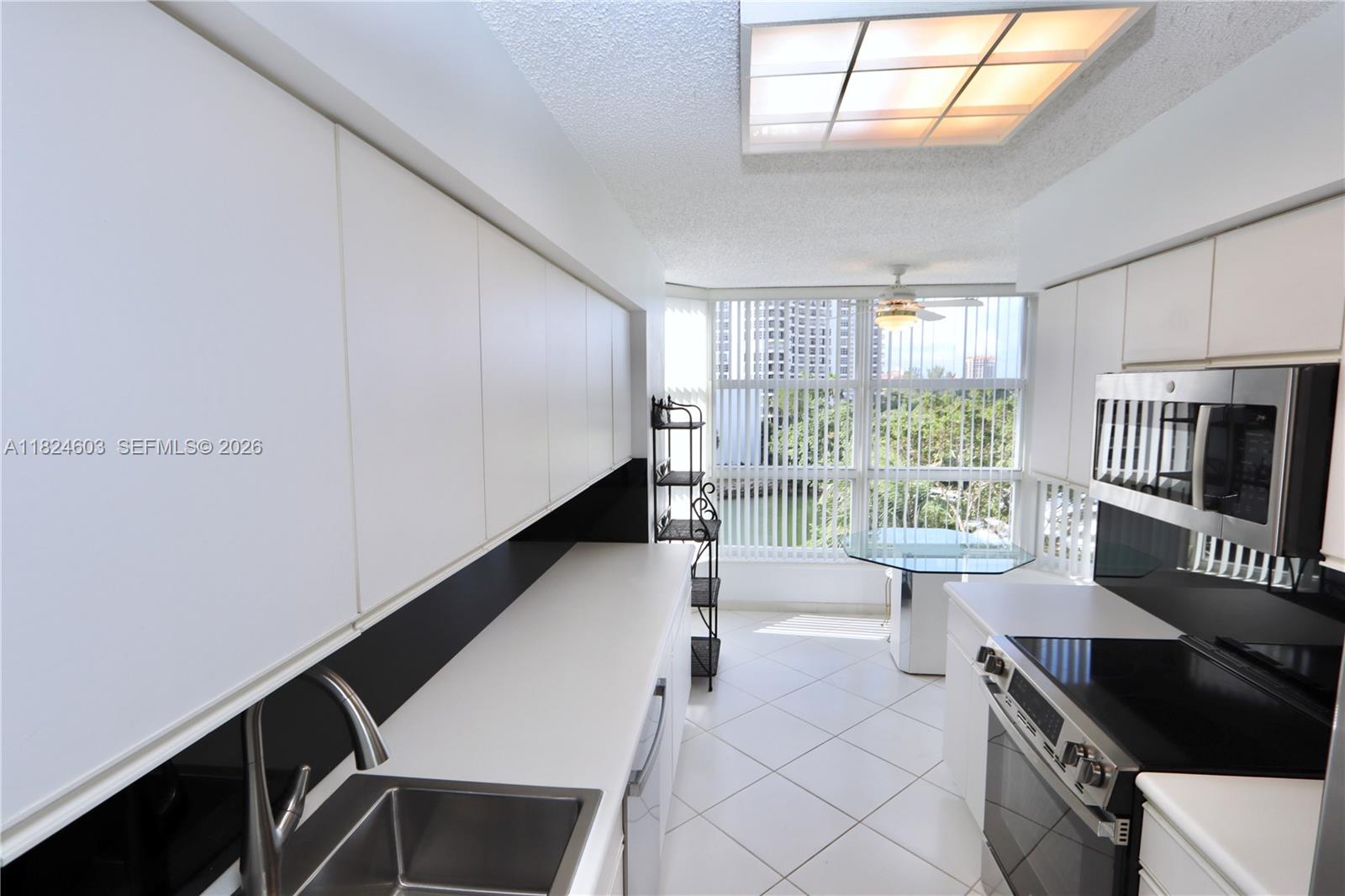 3530 Mystic Pointe Dr #506, Aventura FL 33180