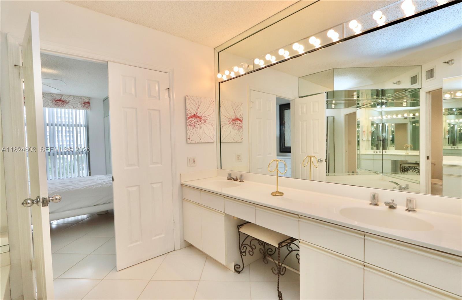 3530 Mystic Pointe Dr #506, Aventura FL 33180