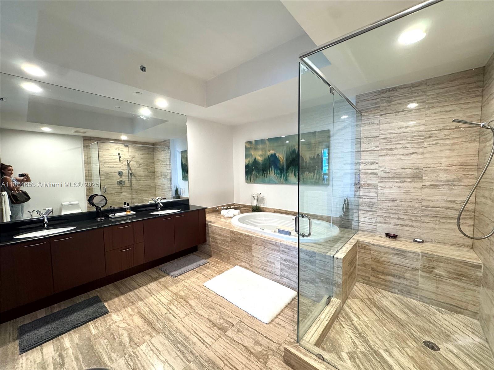 16001 Collins Ave #2403, Sunny Isles Beach FL 33160