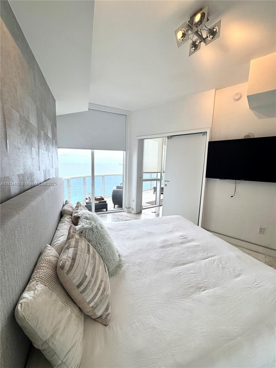 16001 Collins Ave #2403, Sunny Isles Beach FL 33160