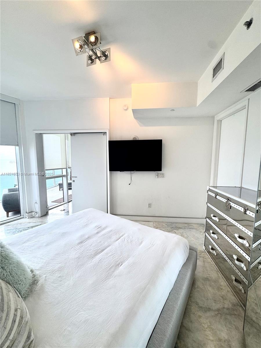 16001 Collins Ave #2403, Sunny Isles Beach FL 33160