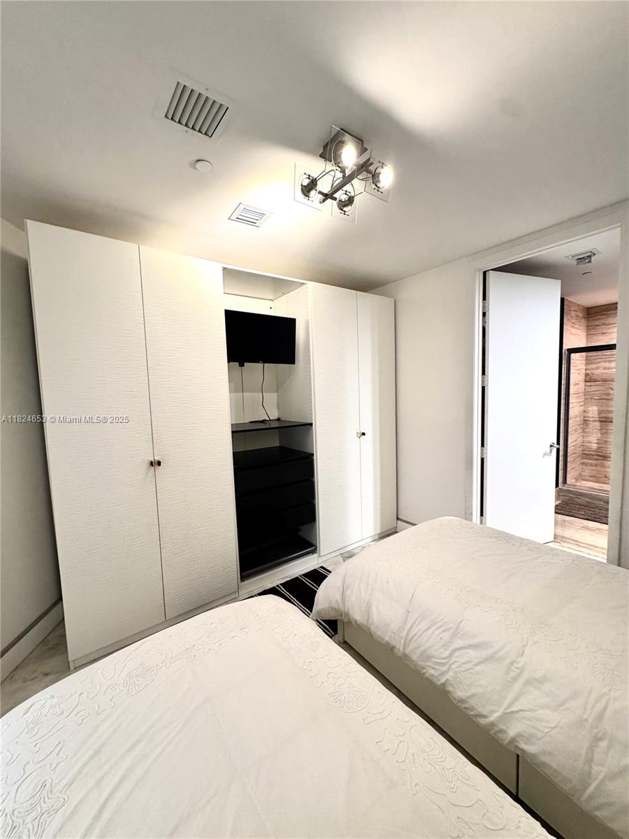 16001 Collins Ave #2403, Sunny Isles Beach FL 33160
