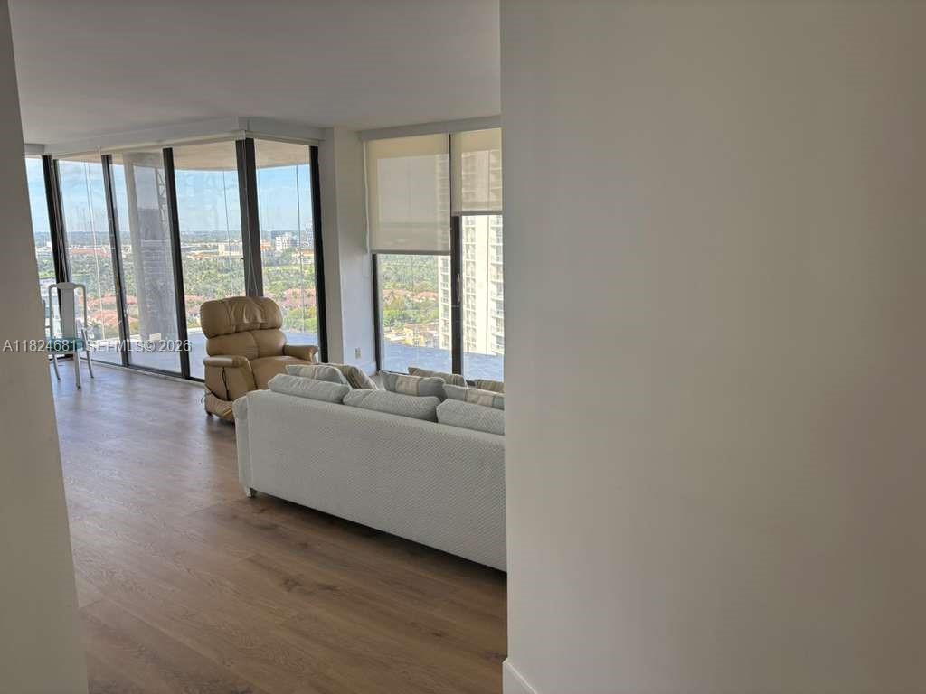 19355 Turnberry Way #19D, Aventura FL 33180