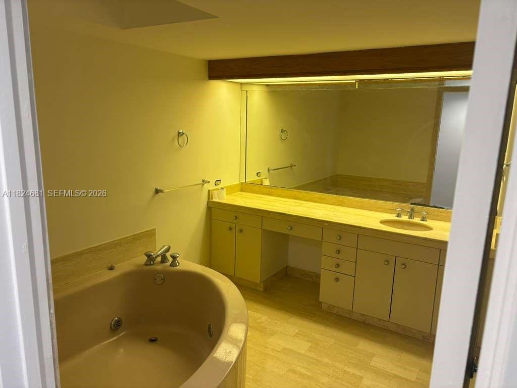19355 Turnberry Way #19D, Aventura FL 33180
