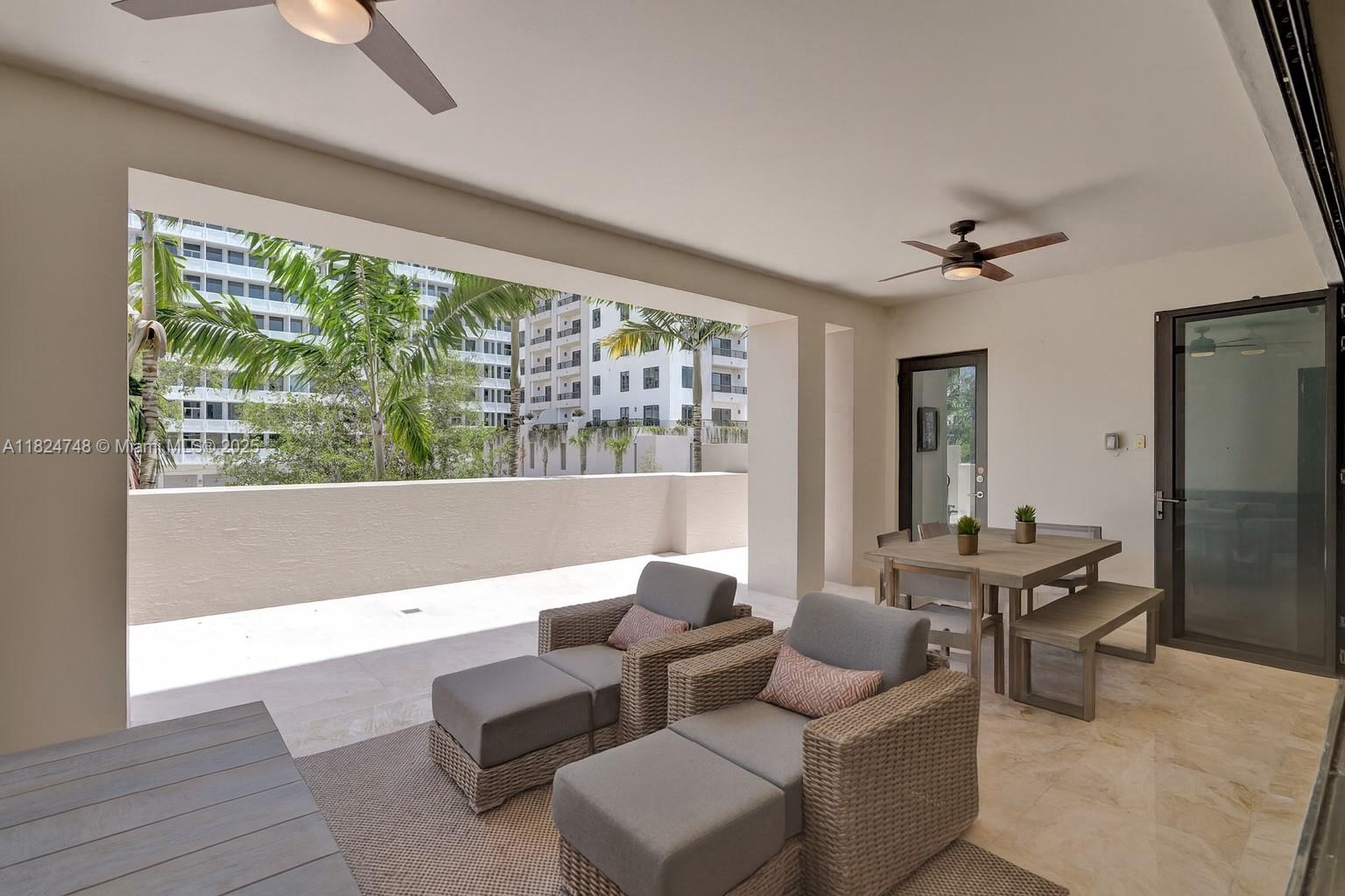 718 Valencia Ave #204, Coral Gables FL 33134
