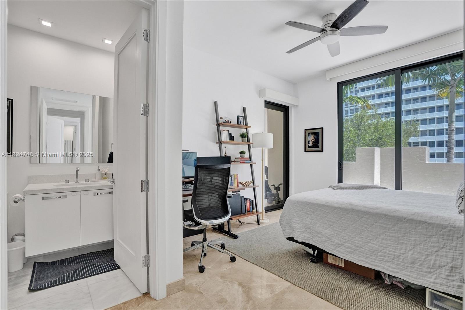 718 Valencia Ave #204, Coral Gables FL 33134
