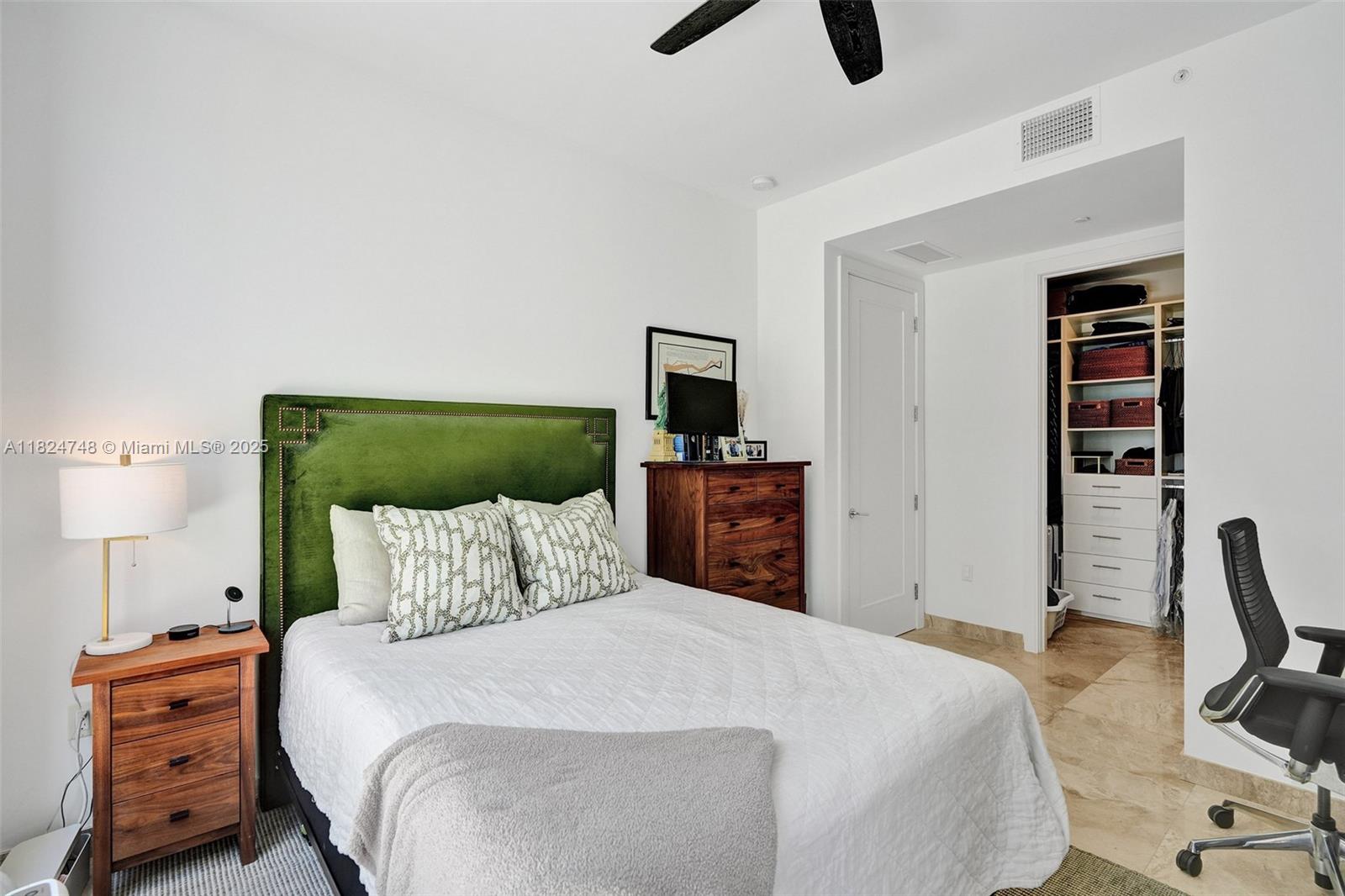 718 Valencia Ave #204, Coral Gables FL 33134