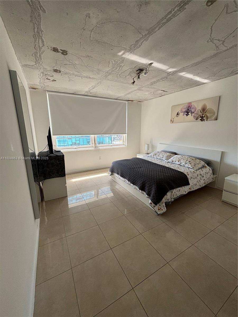 3250 NE 1st Ave #918, Miami FL 33137