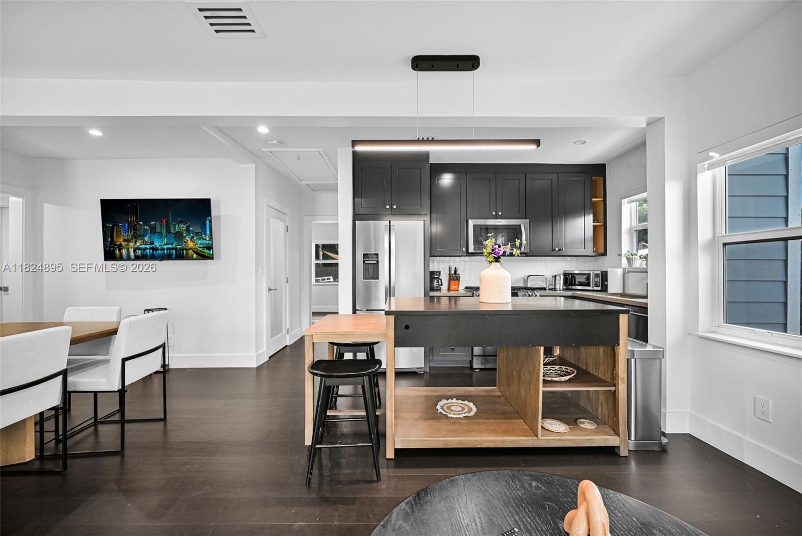 150 NE 50 #A, Miami FL 33137