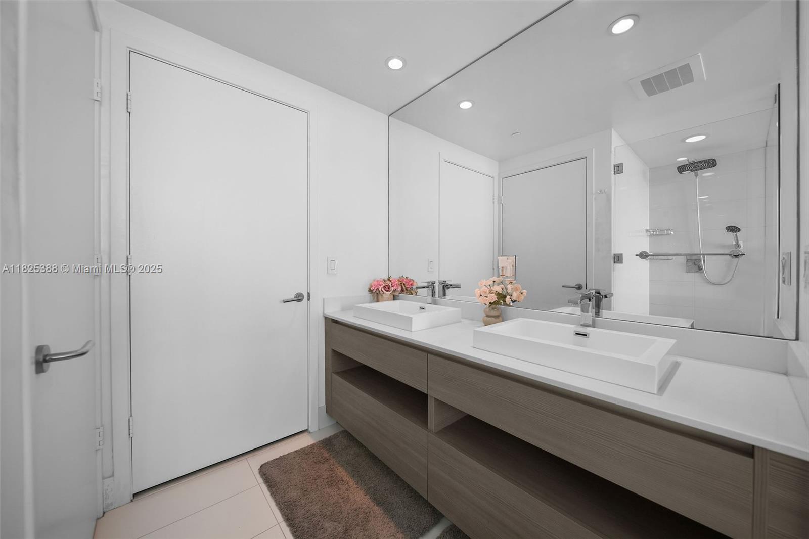 460 NE 28th street #2407, Miami FL 33137