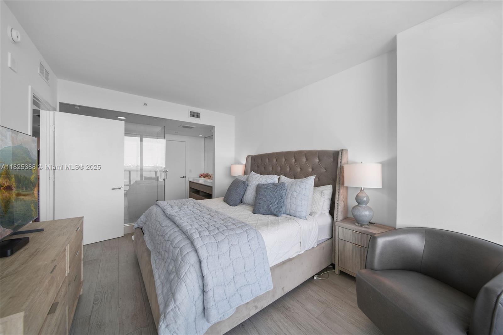 460 NE 28th street #2407, Miami FL 33137