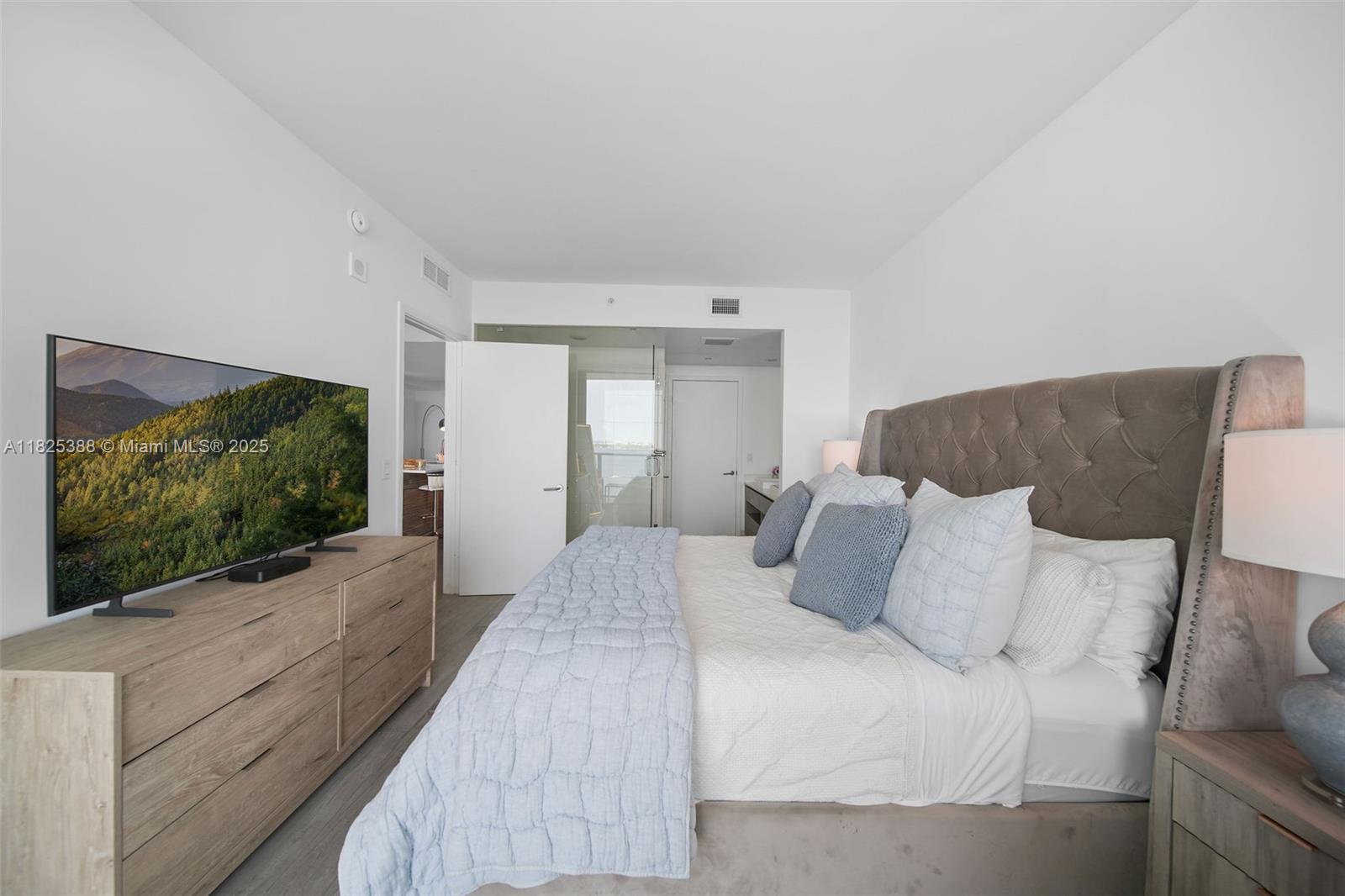 460 NE 28th street #2407, Miami FL 33137