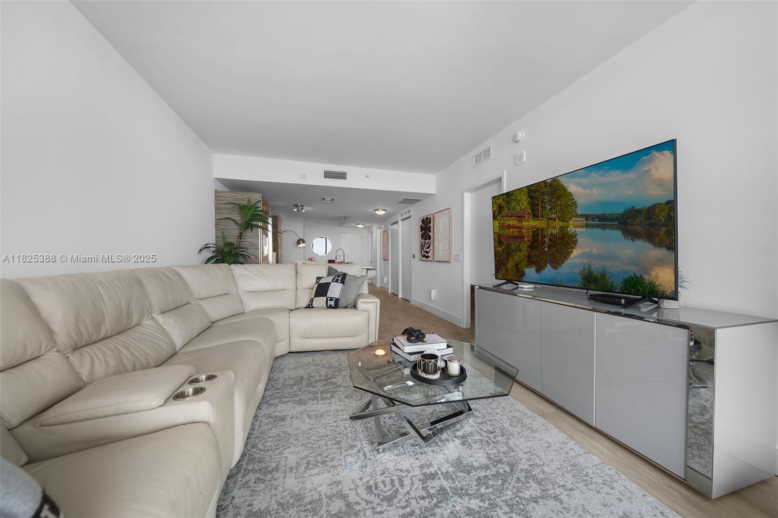460 NE 28th street #2407, Miami FL 33137