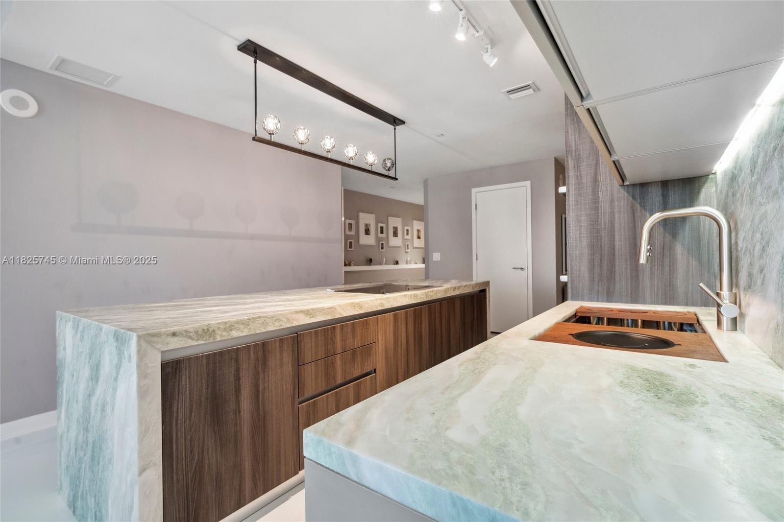 851 NE 1st Ave #907, Miami FL 33132