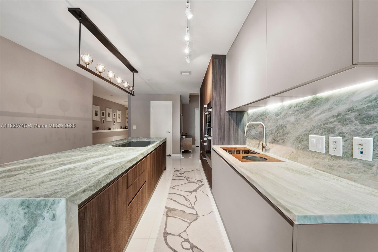 851 NE 1st Ave #907, Miami FL 33132