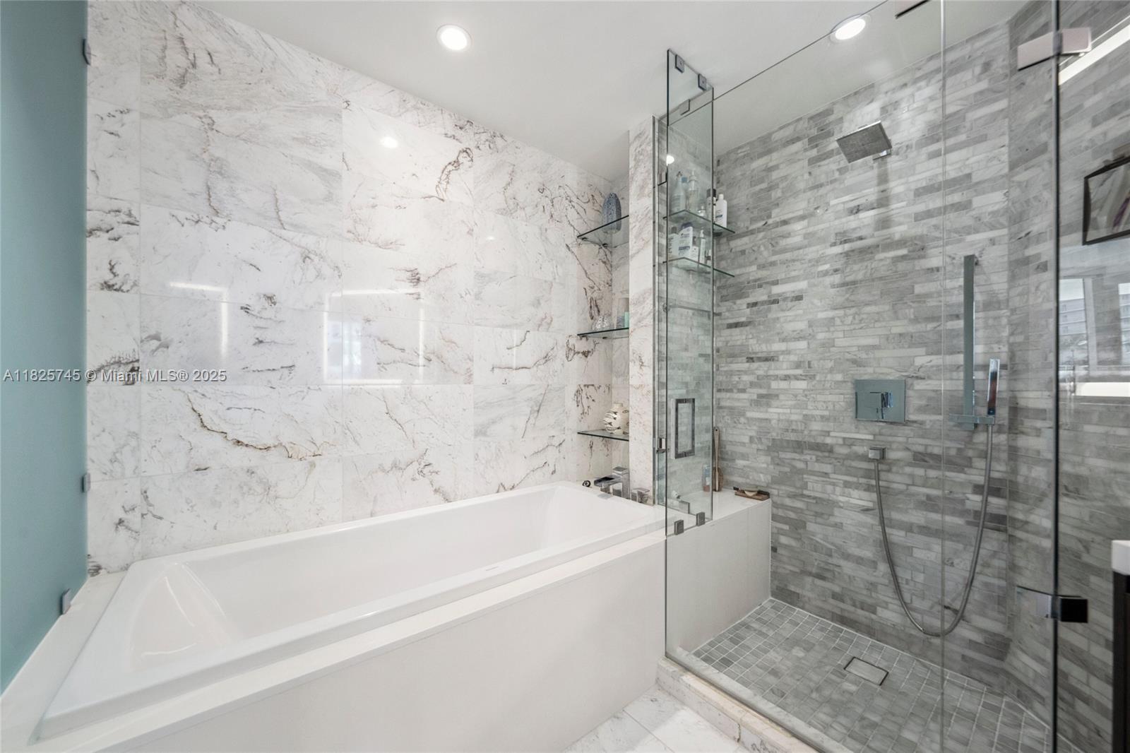 851 NE 1st Ave #907, Miami FL 33132