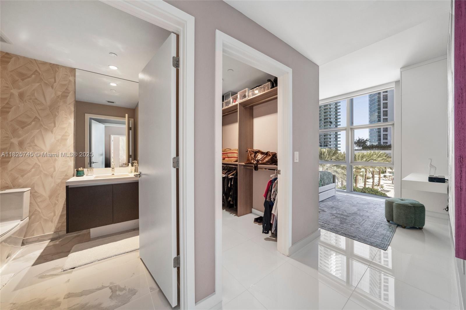 851 NE 1st Ave #907, Miami FL 33132
