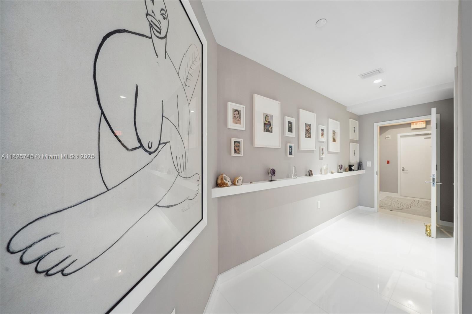851 NE 1st Ave #907, Miami FL 33132