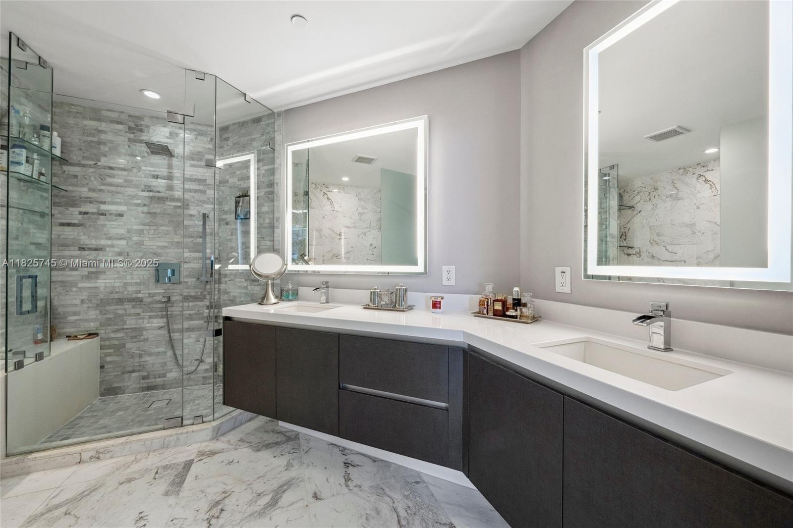 851 NE 1st Ave #907, Miami FL 33132