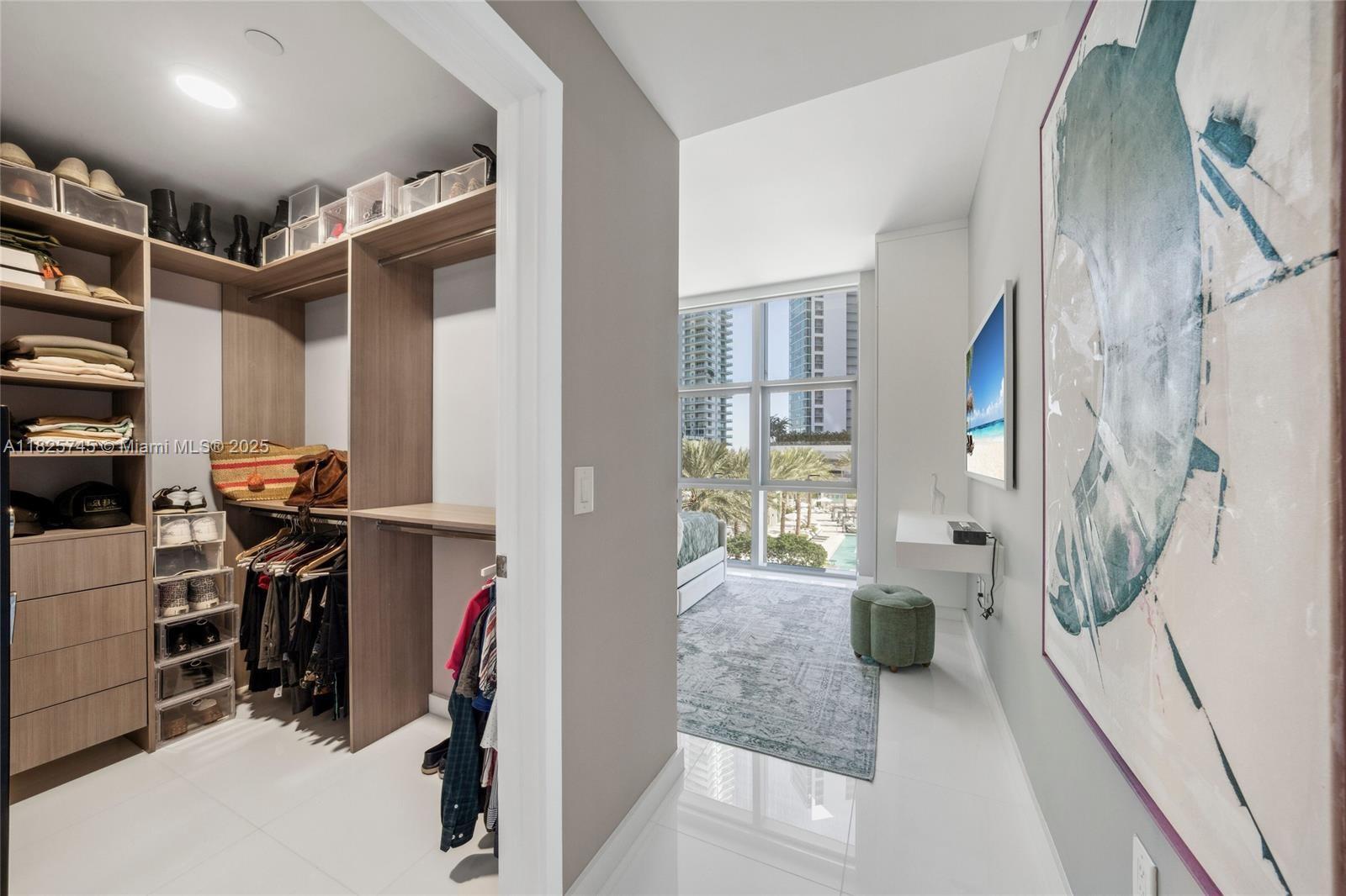 851 NE 1st Ave #907, Miami FL 33132