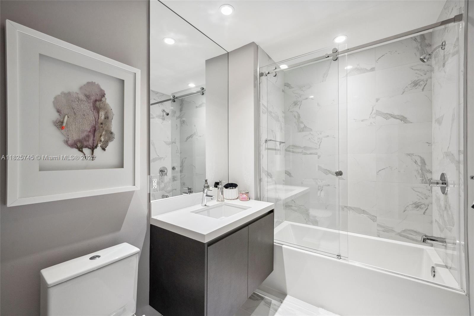 851 NE 1st Ave #907, Miami FL 33132