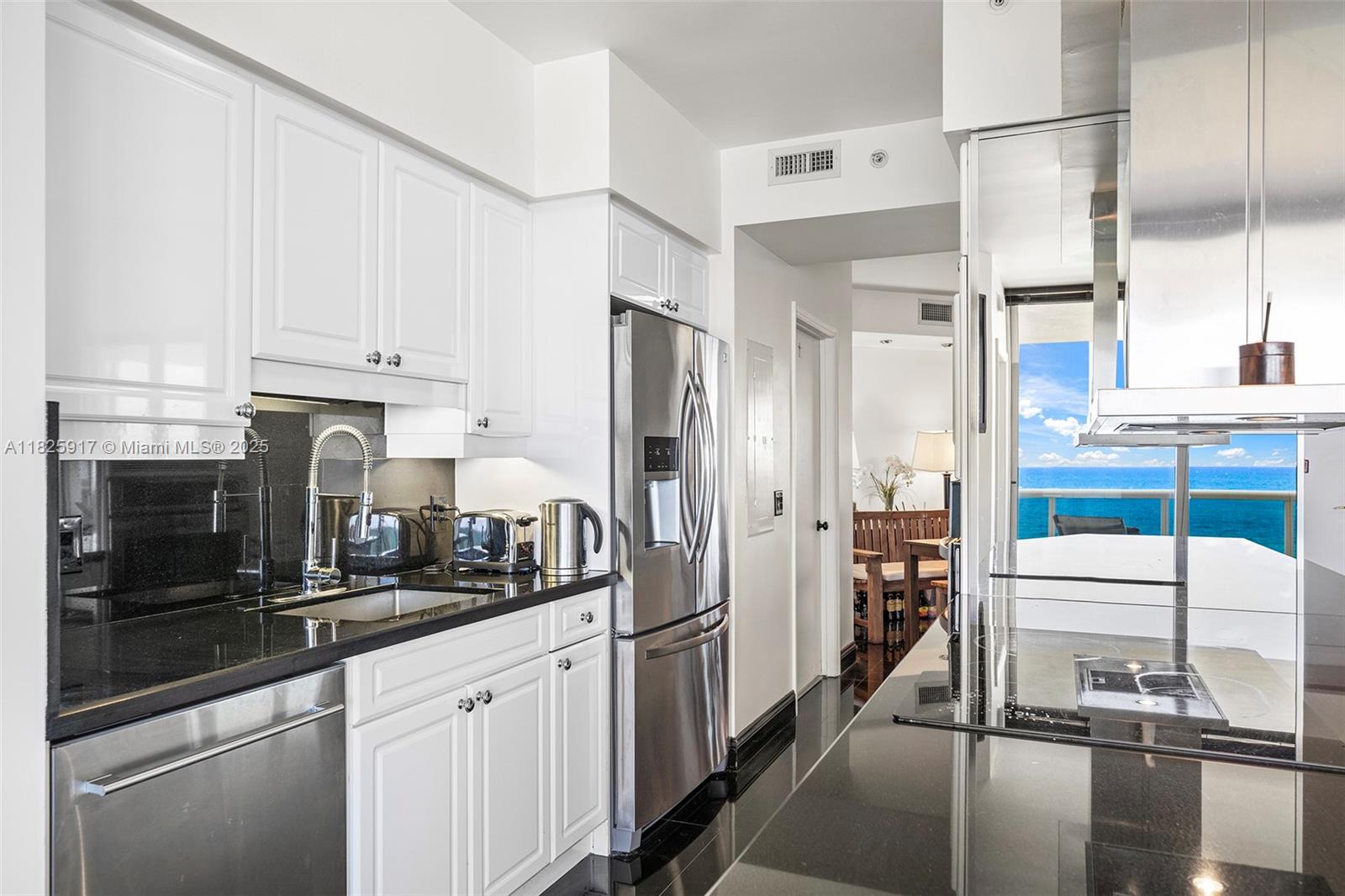 4779 Collins Ave #702, Miami Beach FL 33140
