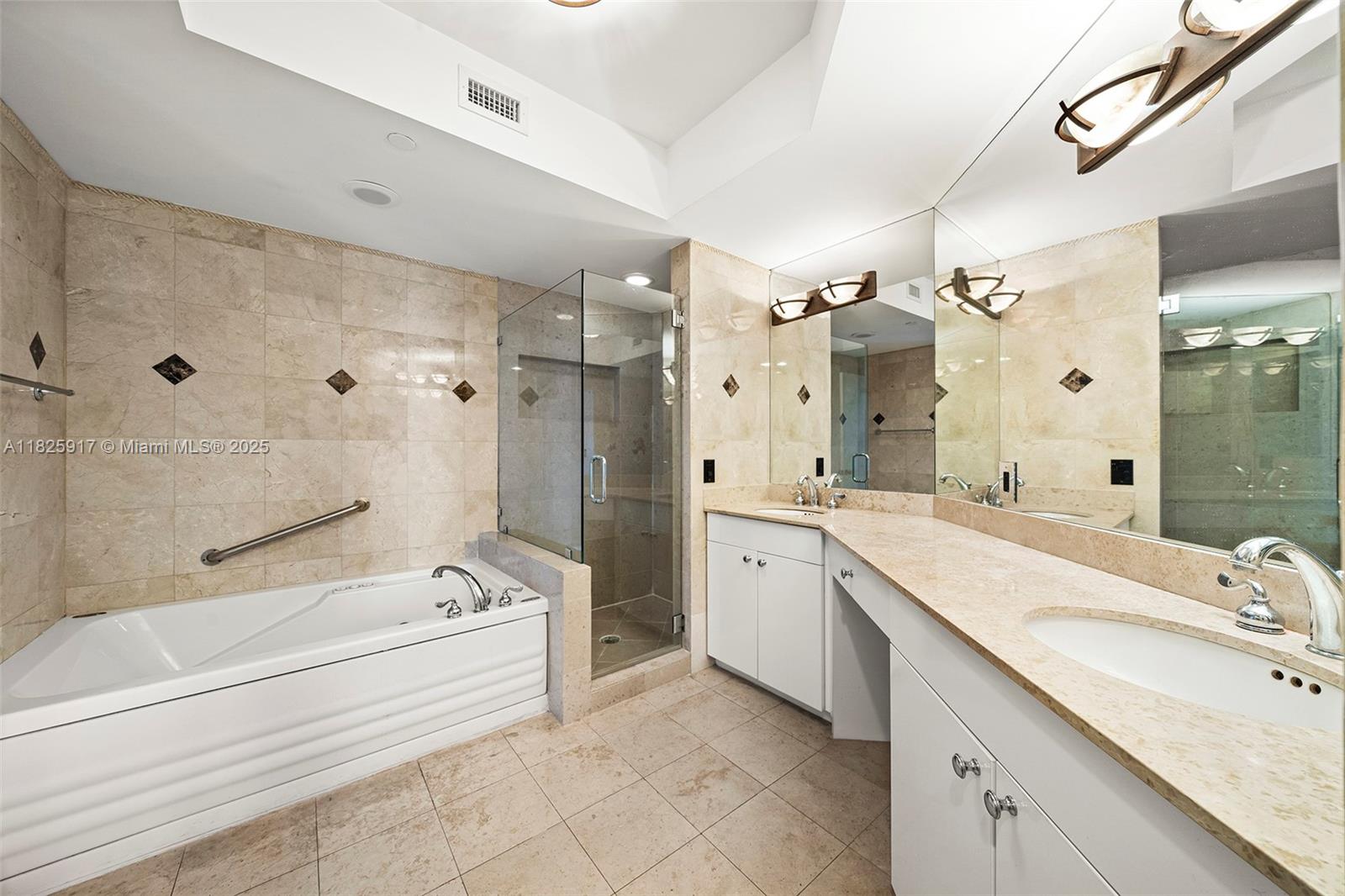 4779 Collins Ave #702, Miami Beach FL 33140