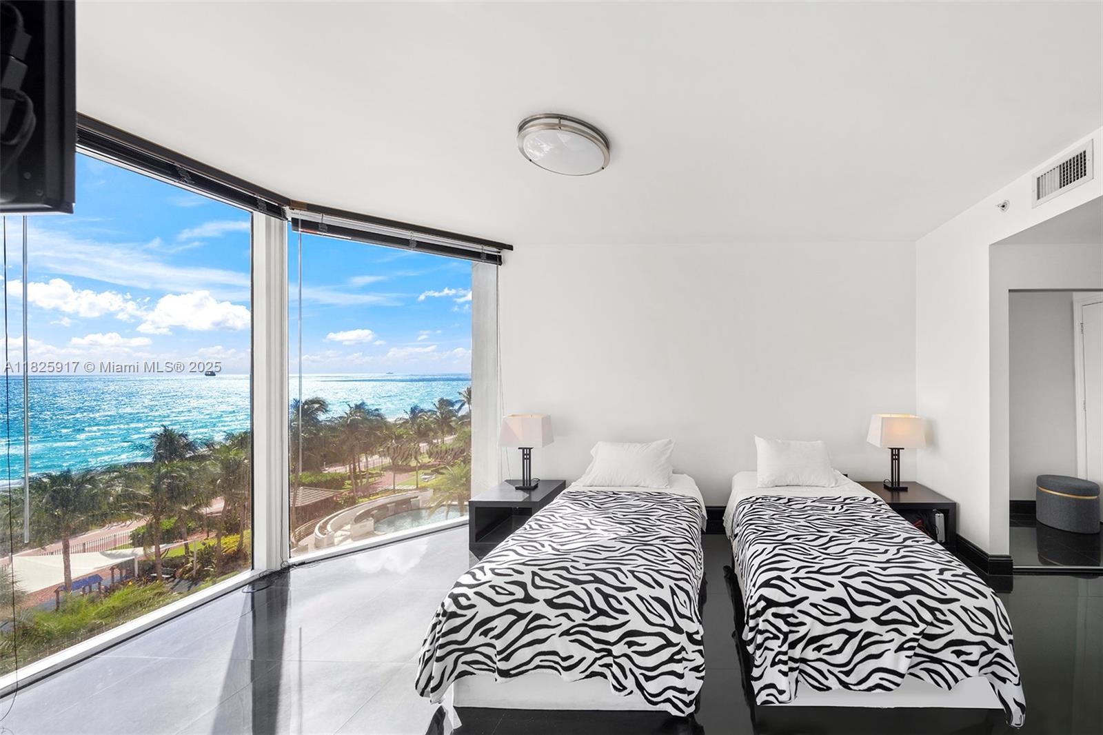 4779 Collins Ave #702, Miami Beach FL 33140