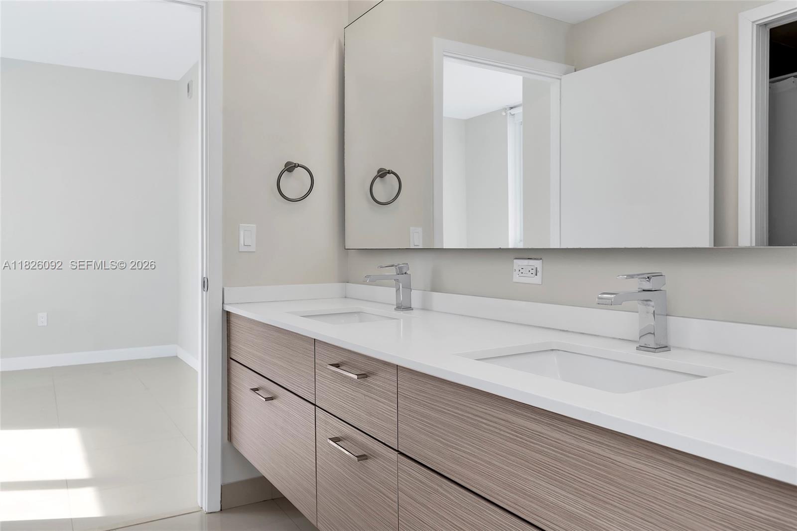 600 NE 27th St #1105, Miami FL 33137
