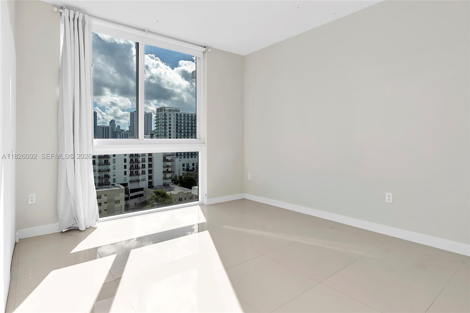 600 NE 27th St #1105, Miami FL 33137