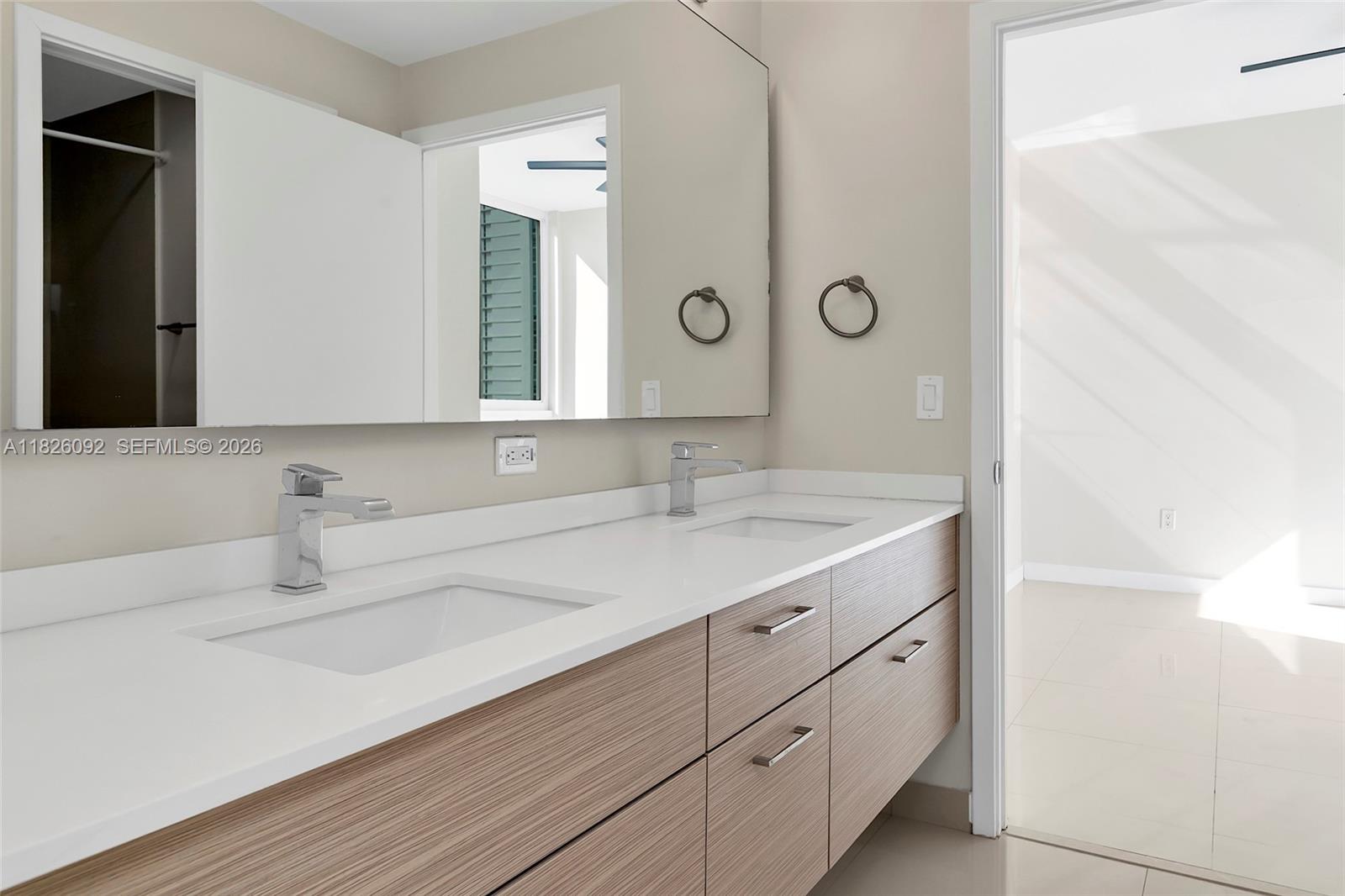 600 NE 27th St #1105, Miami FL 33137