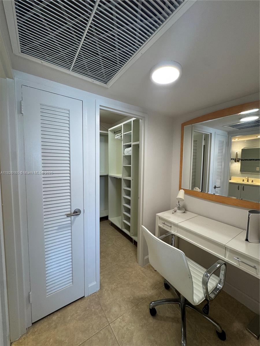 5151 Collins Ave #535, Miami Beach FL 33140