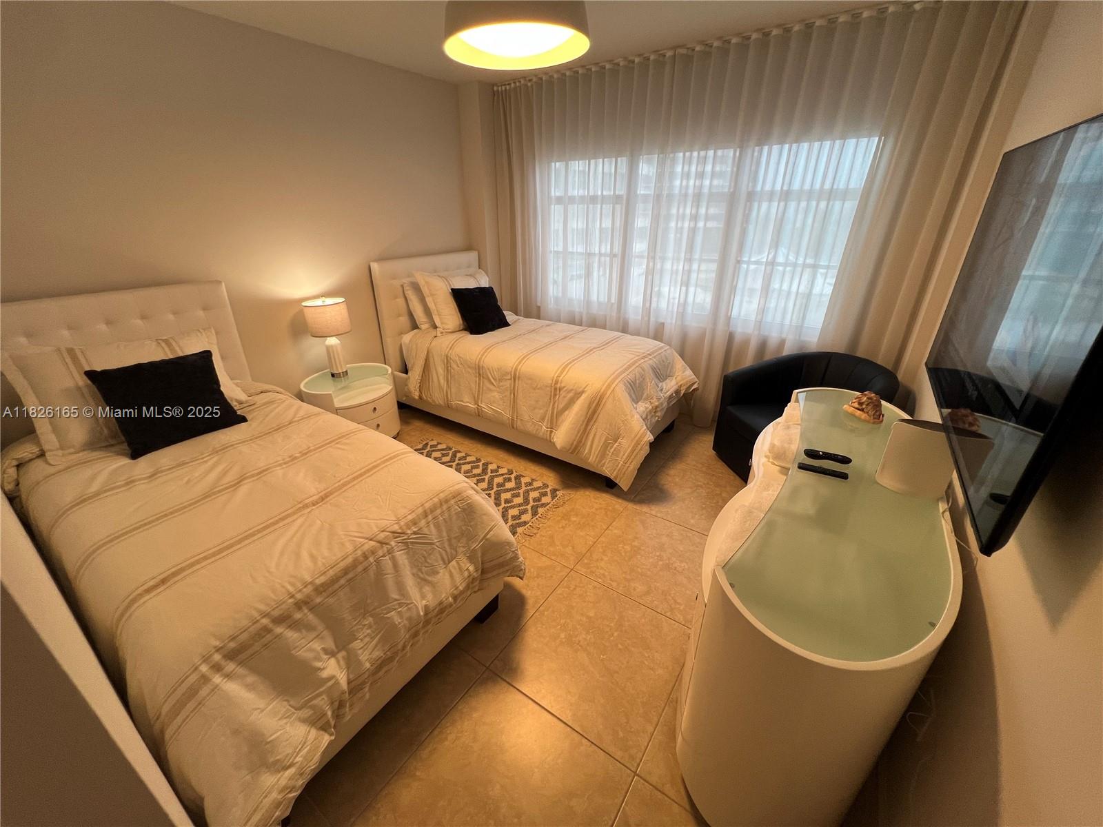 5151 Collins Ave #535, Miami Beach FL 33140