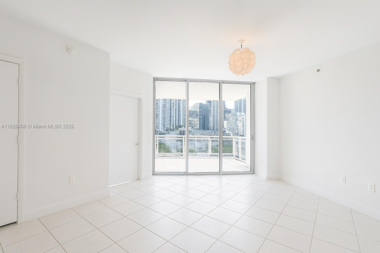 350 S Miami Ave #1206, Miami FL 33130