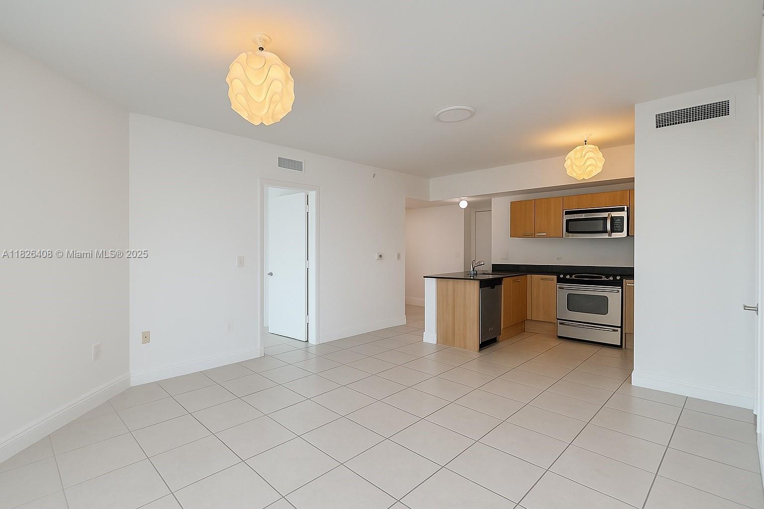 350 S Miami Ave #1206, Miami FL 33130