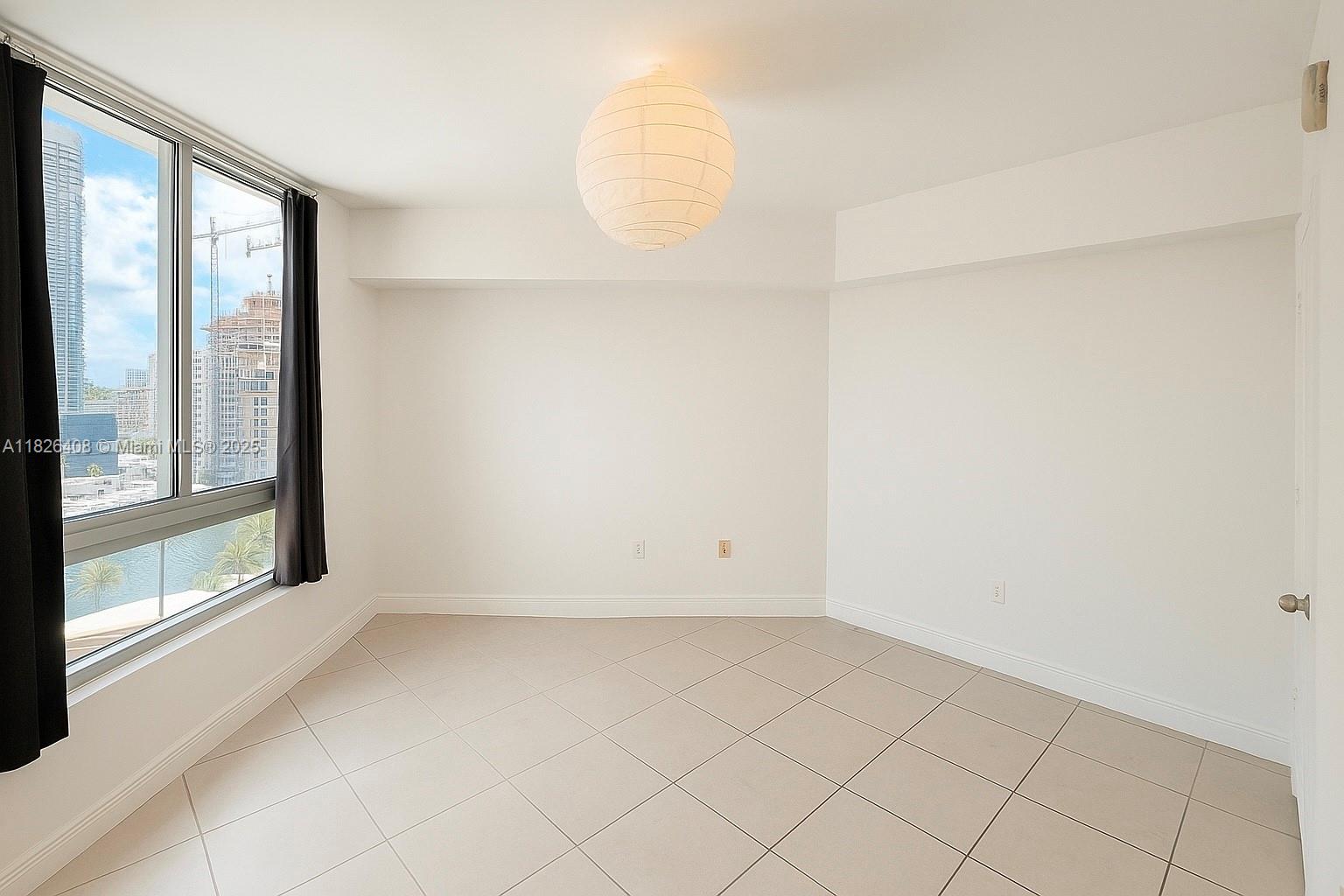 350 S Miami Ave #1206, Miami FL 33130