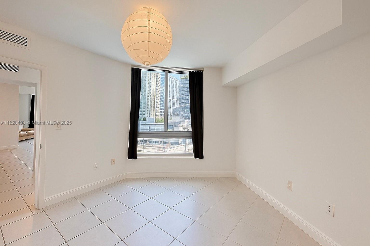 350 S Miami Ave #1206, Miami FL 33130